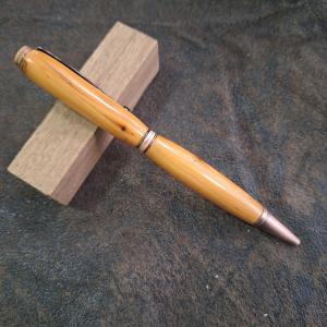 Stylo bille en bois de If