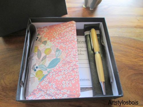 Box carnet artisanale et stylo en bois de buis