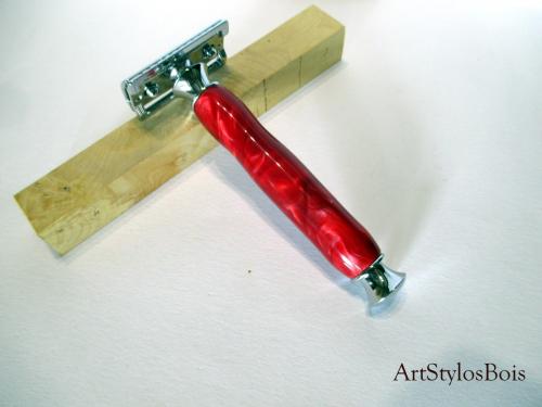 Rasoir Gilette Vintage en résine rouge