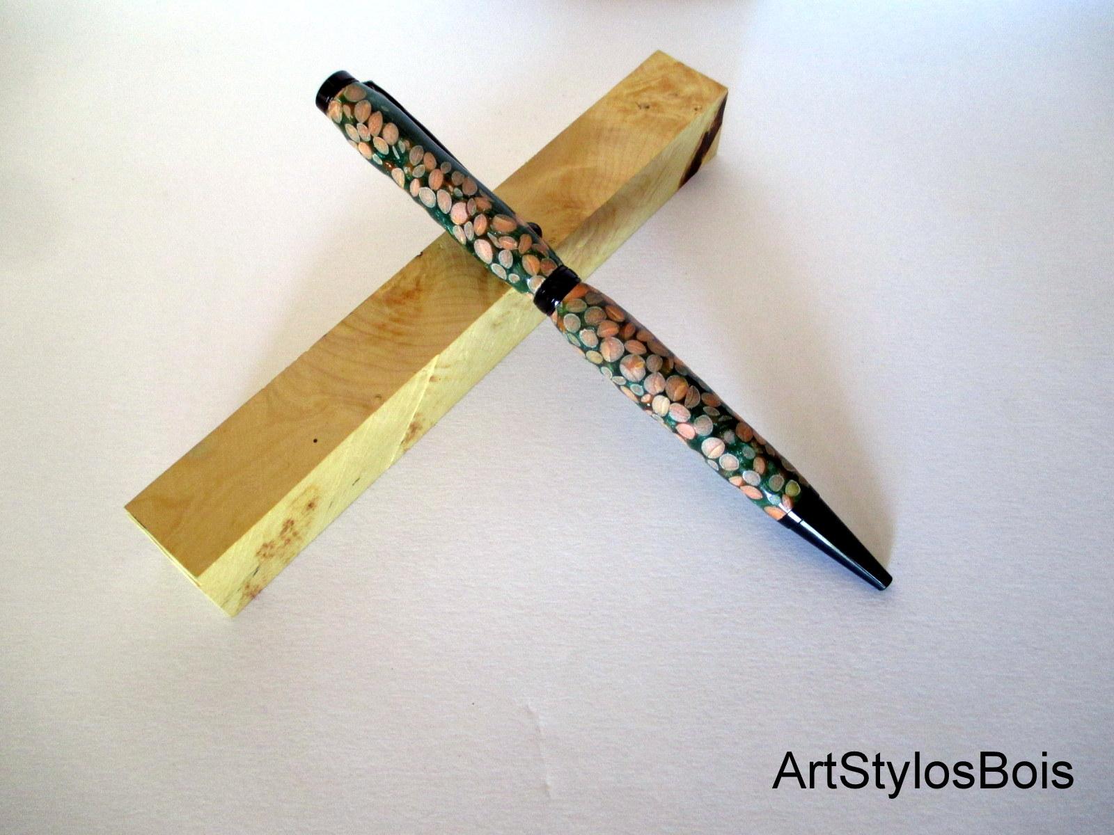 Stylo Bille en Résine Artisanale et Lentille Corail