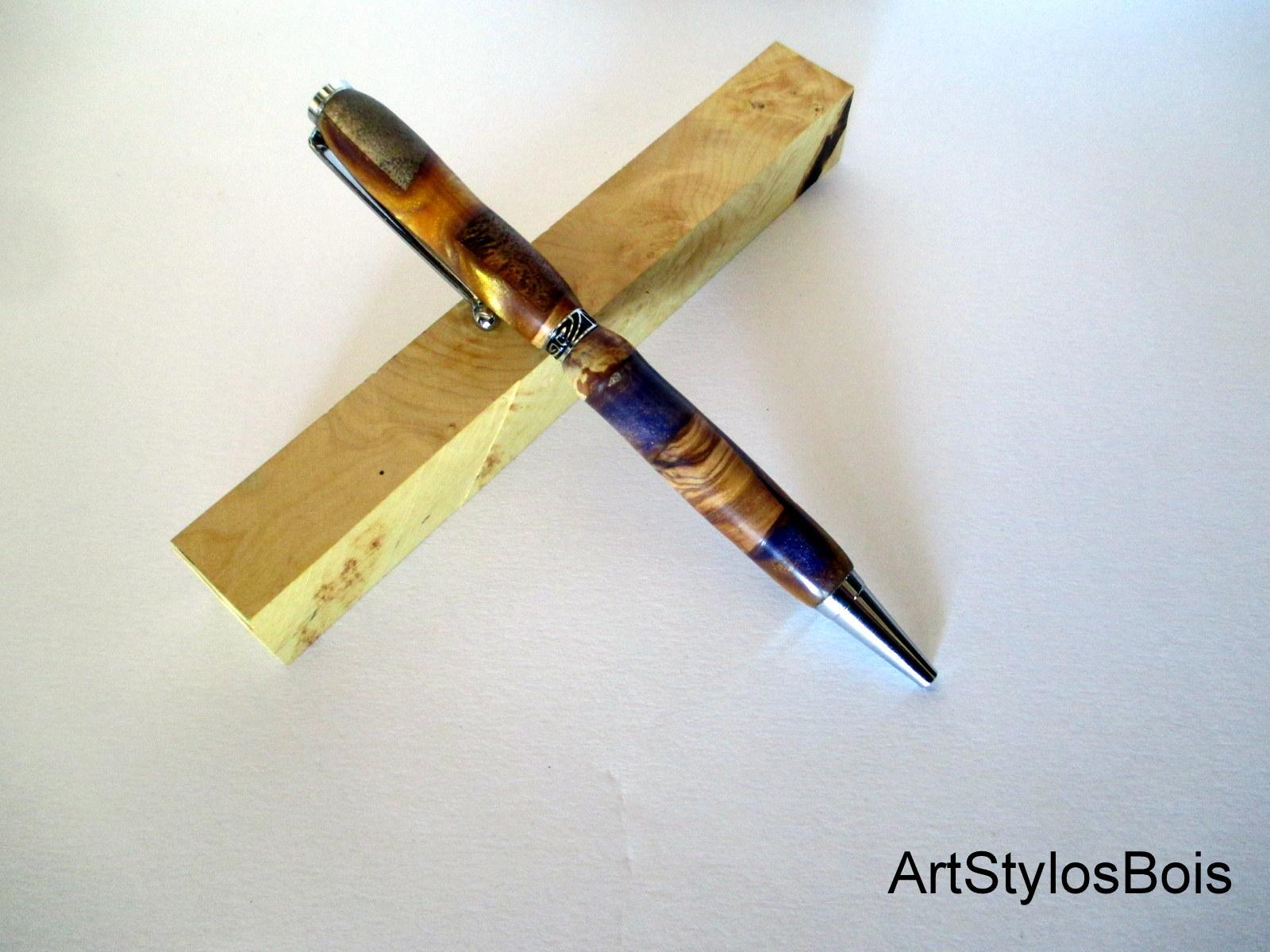 Stylo Bille en Résine Artisanale et Chutes de Bois