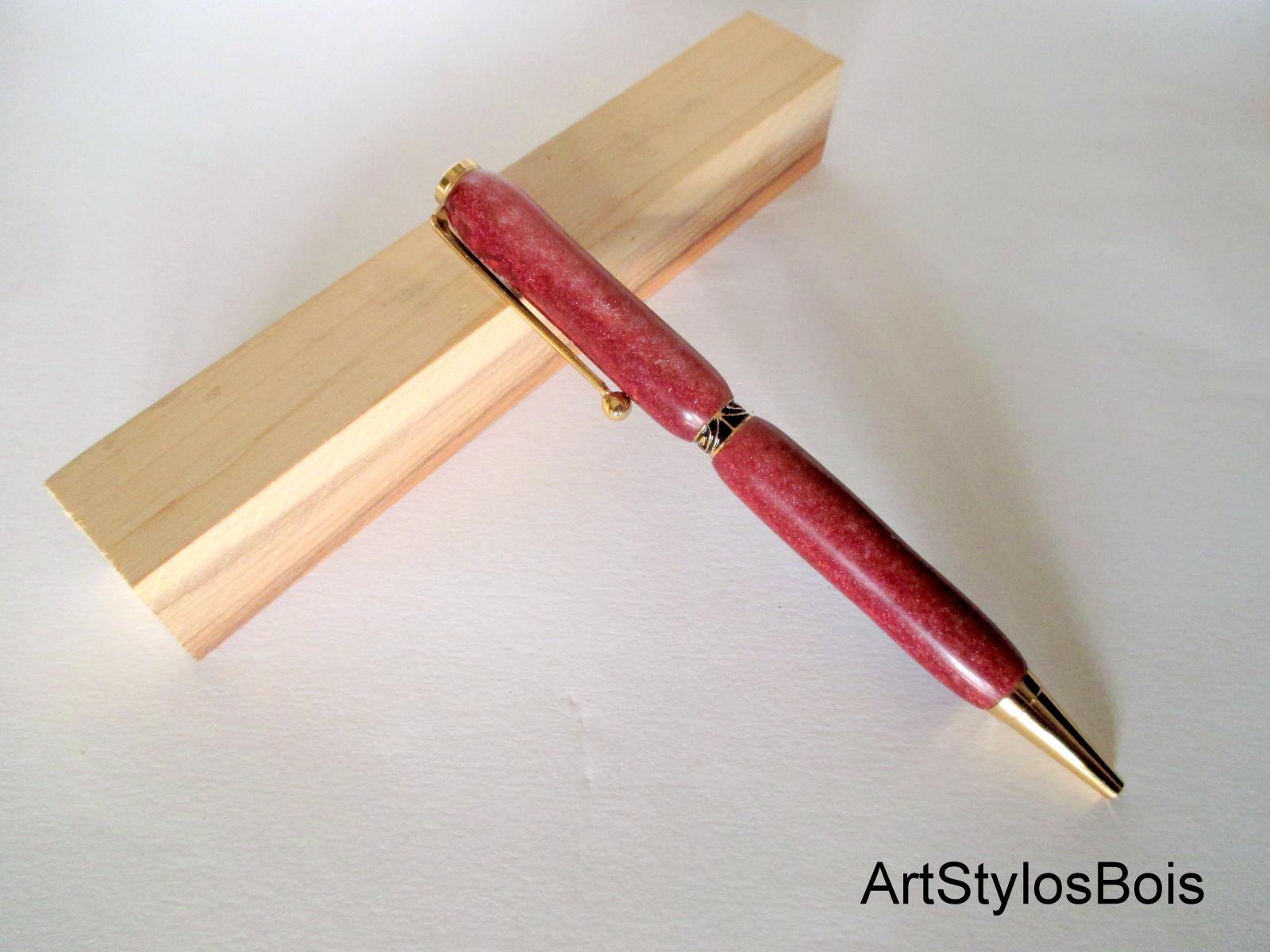 Stylo bille en résine artisanale rouge